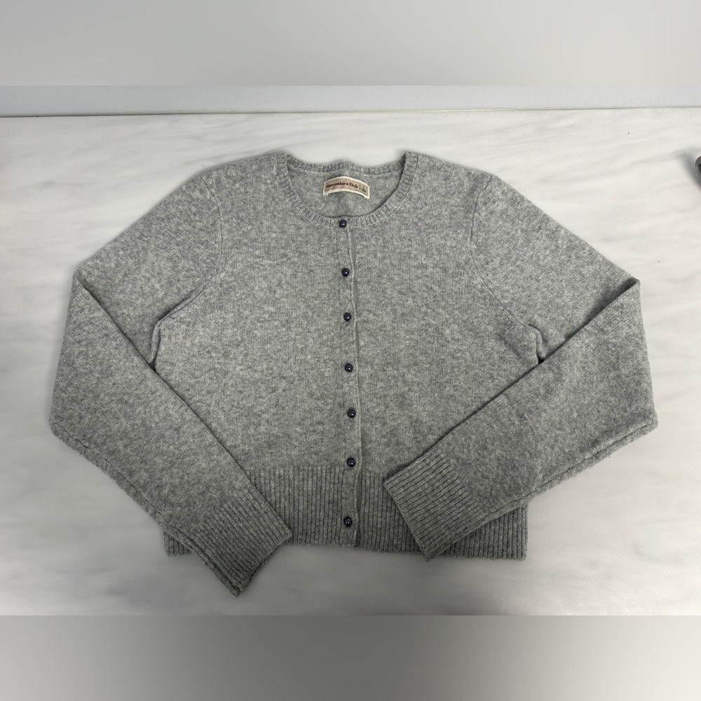 Abercrombie Fitch A&F Crew Neck Sweater Grey Gray Pearl Style Buttons Large L